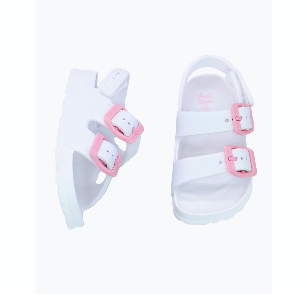 Stepping Stones size 4 trendy sandals in white